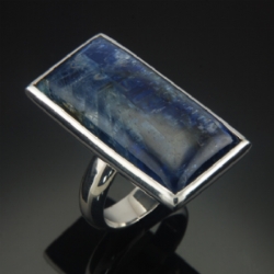 Kyanite-